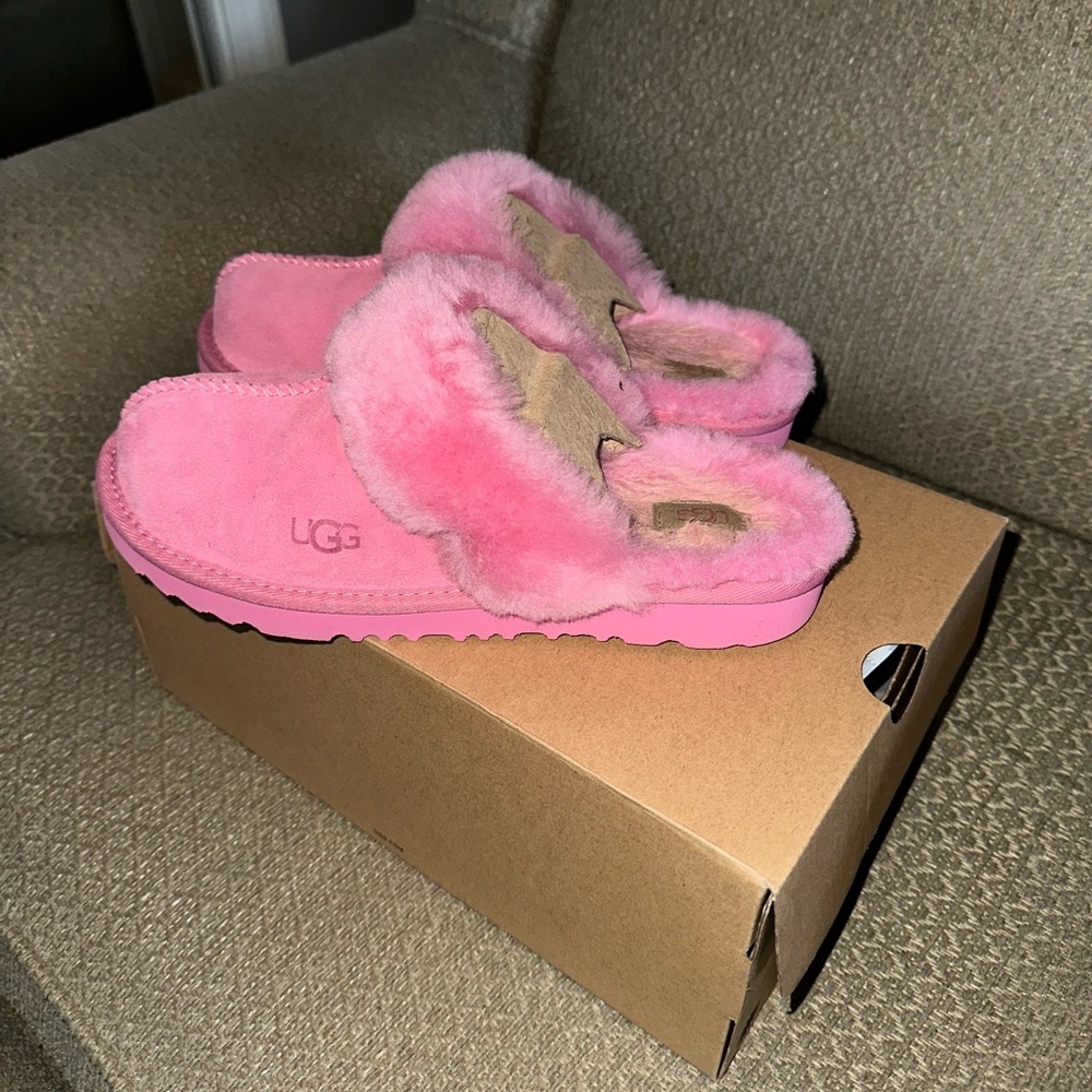 Ugg Women’s K Cozy 2 Pink Slippers